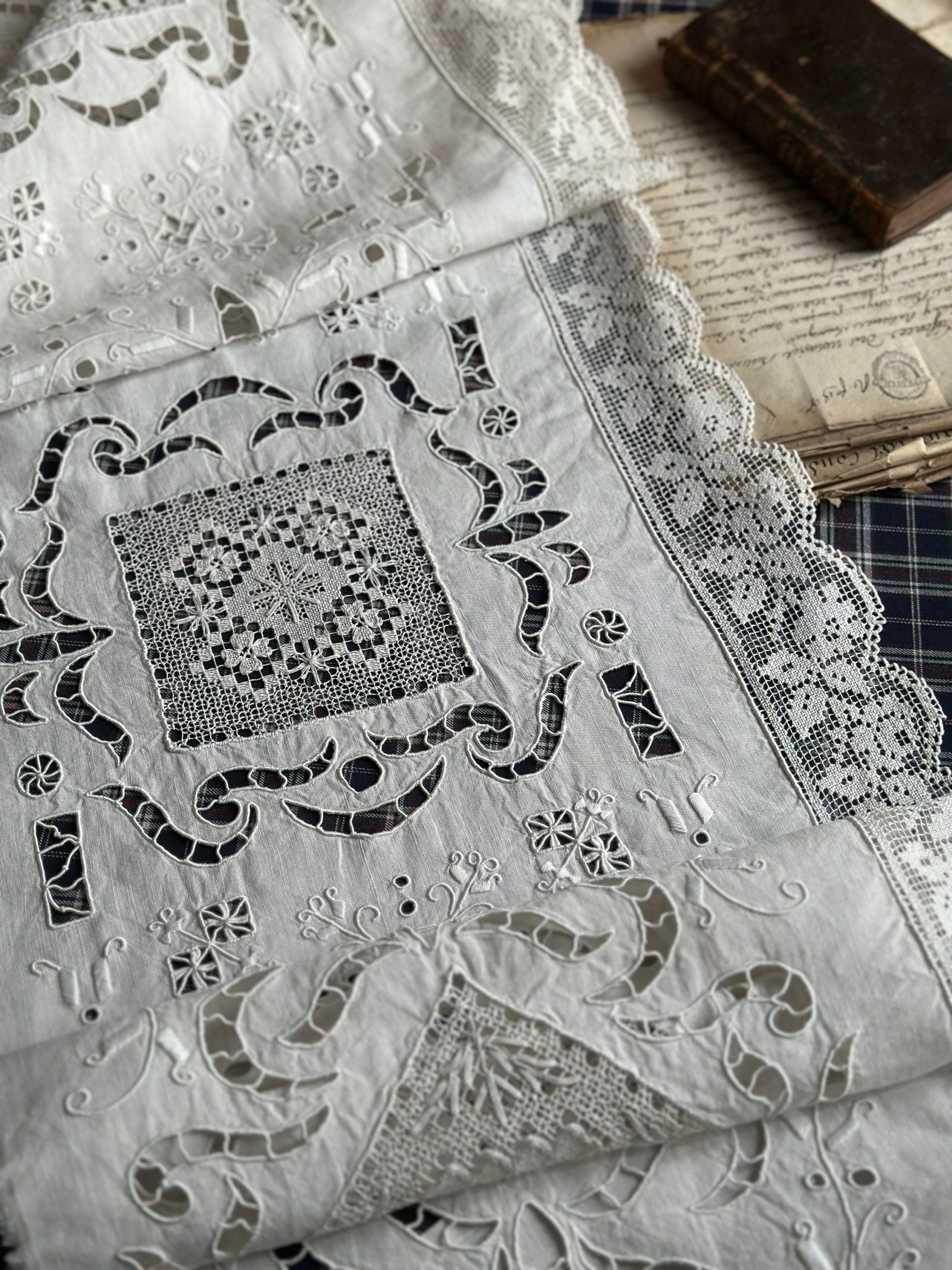 Exceptional antique embroidered piece measuring 2.20m