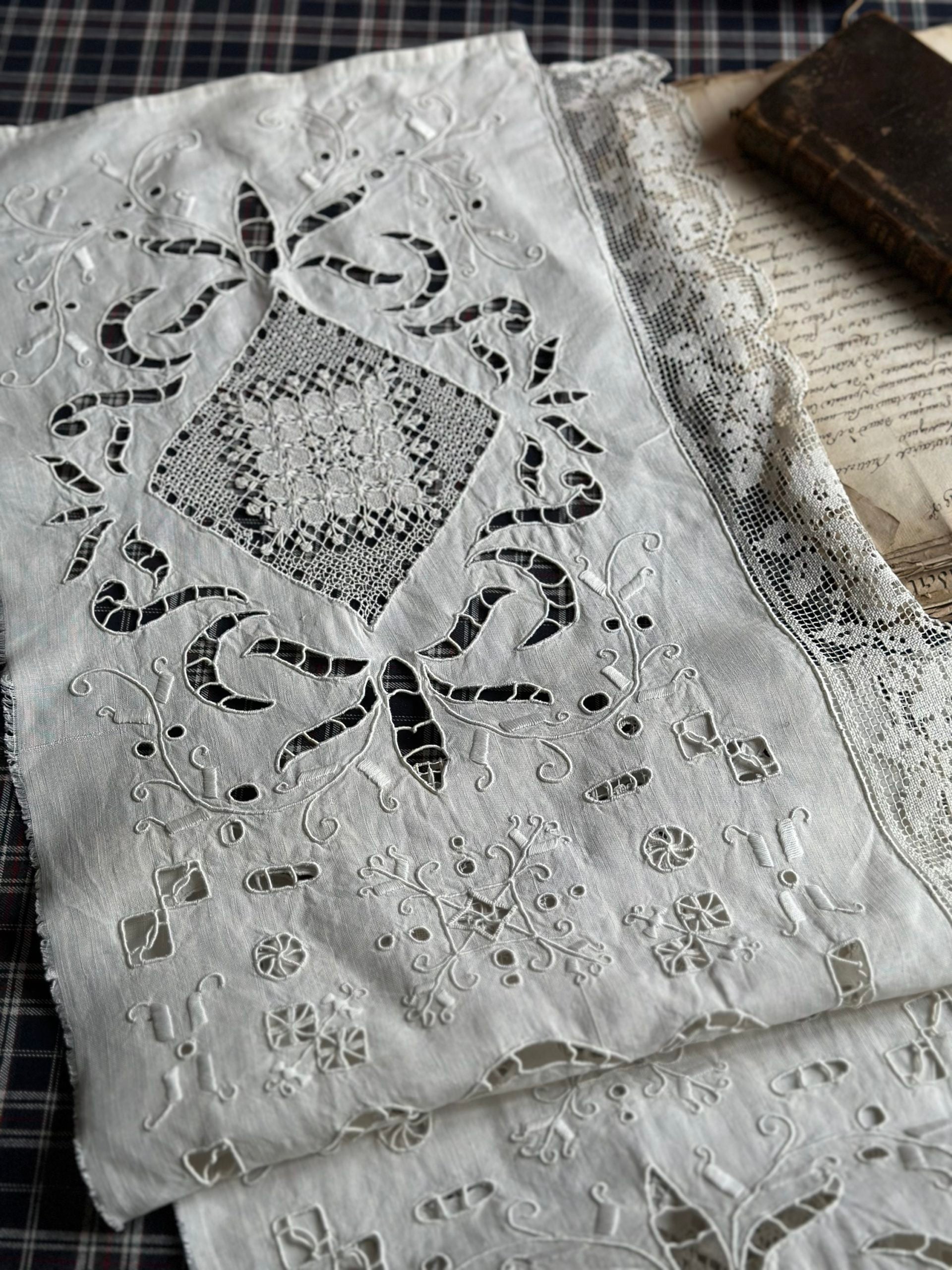 Exceptional antique embroidered piece measuring 2.20m