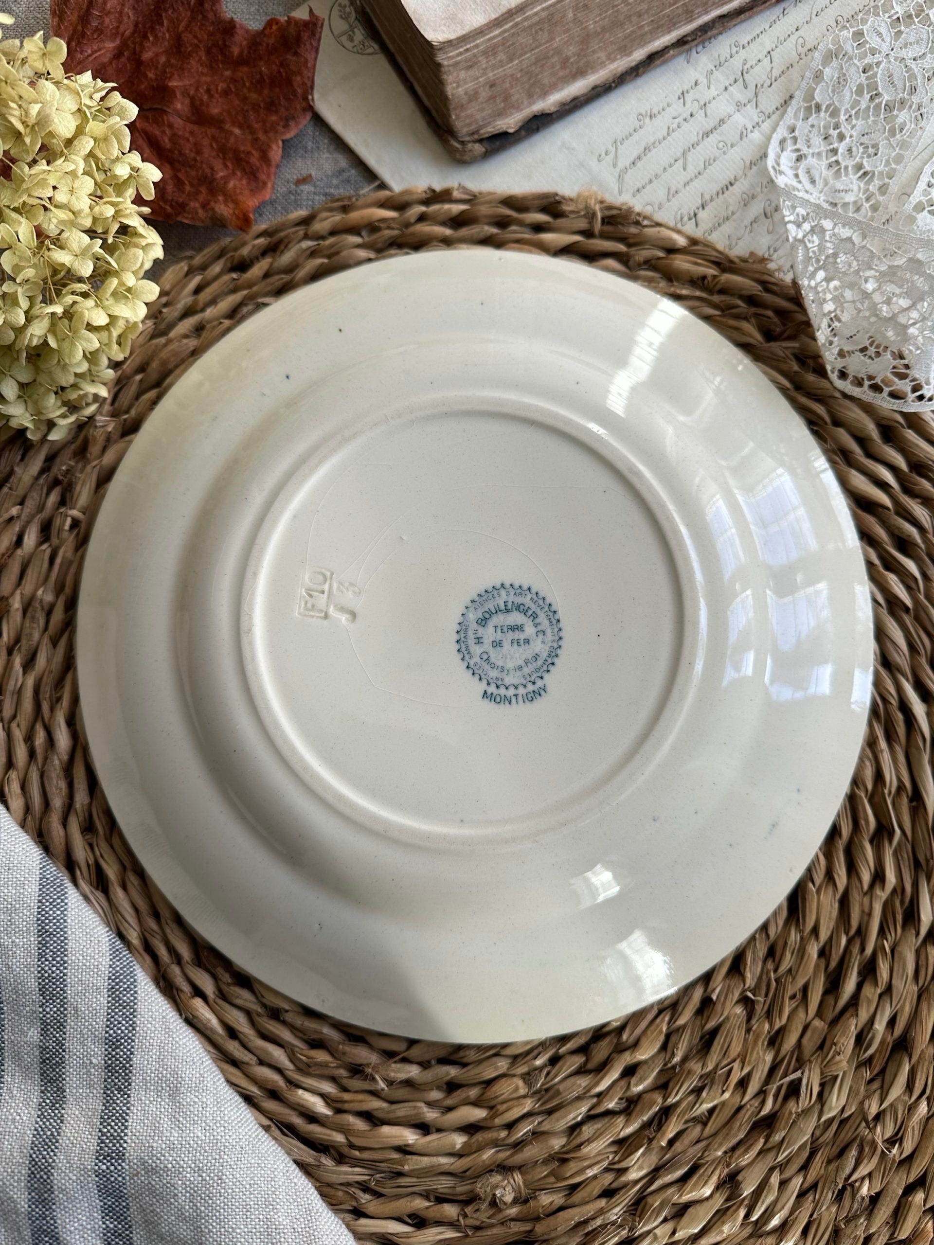 Assiette plate Choisy le Roi modèle Montigny