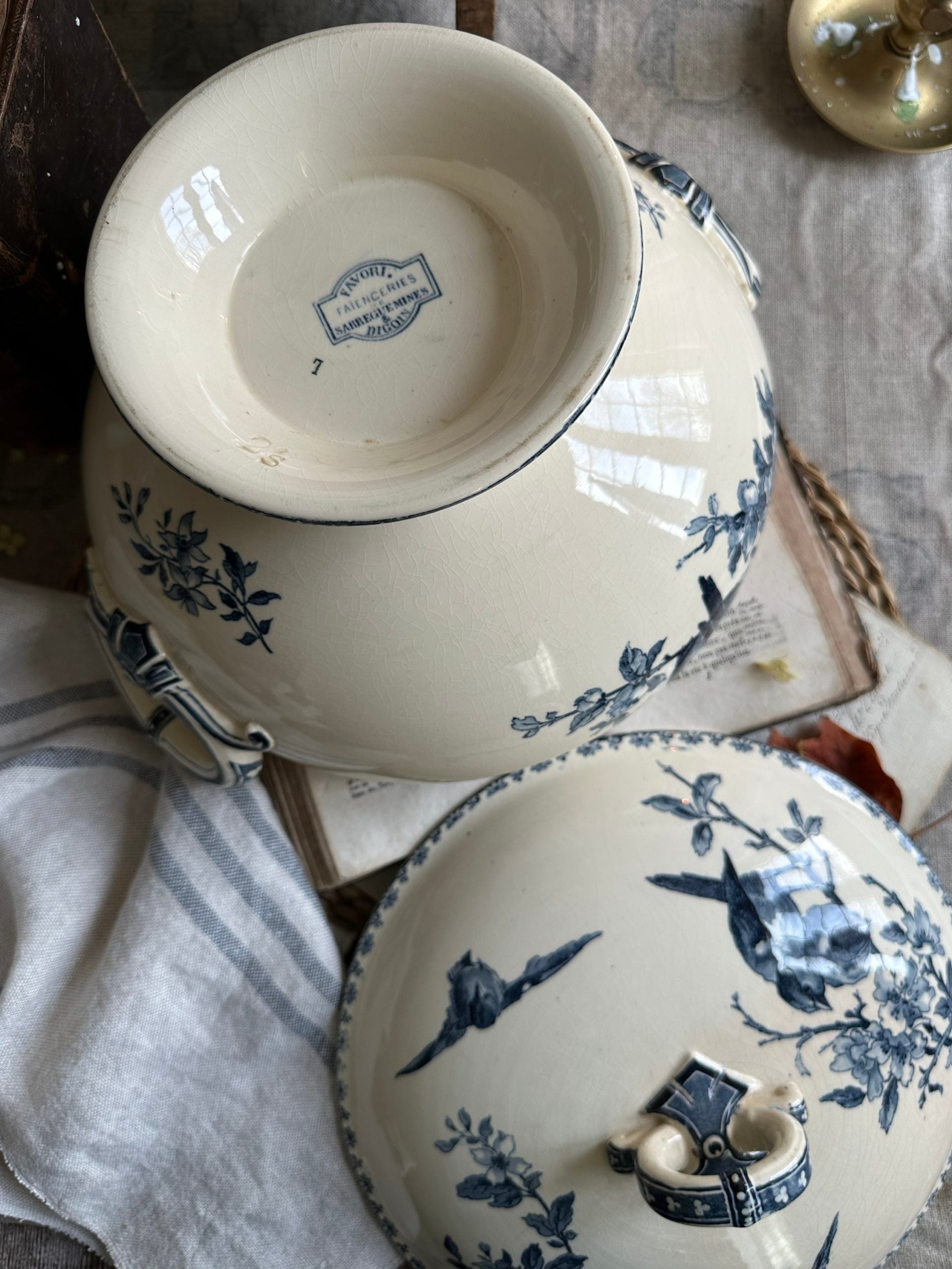 Grande Soupière Sarreguemines modèle Favori.