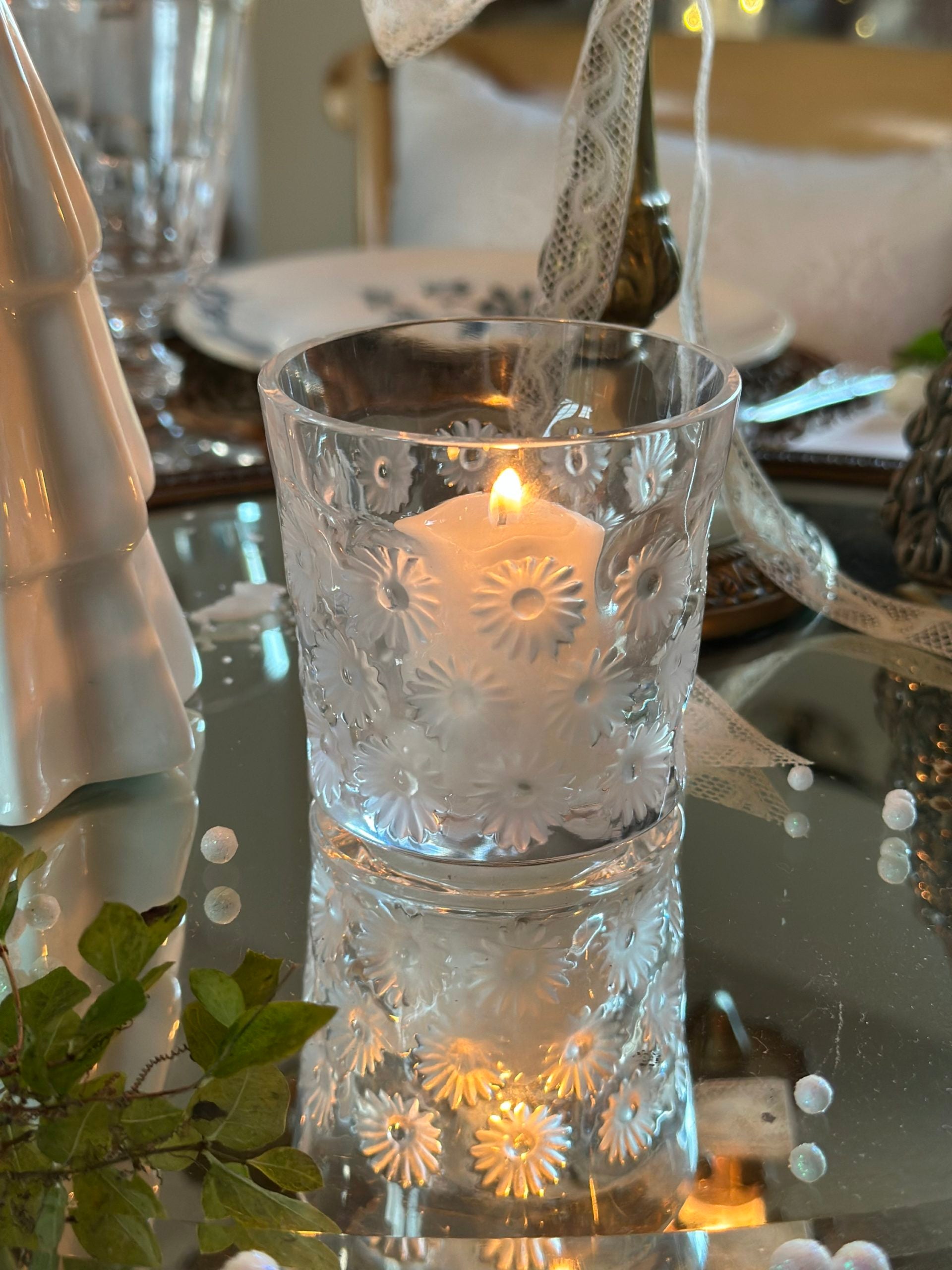 Petit photophore en cristal signé Lalique modèle Napsbury