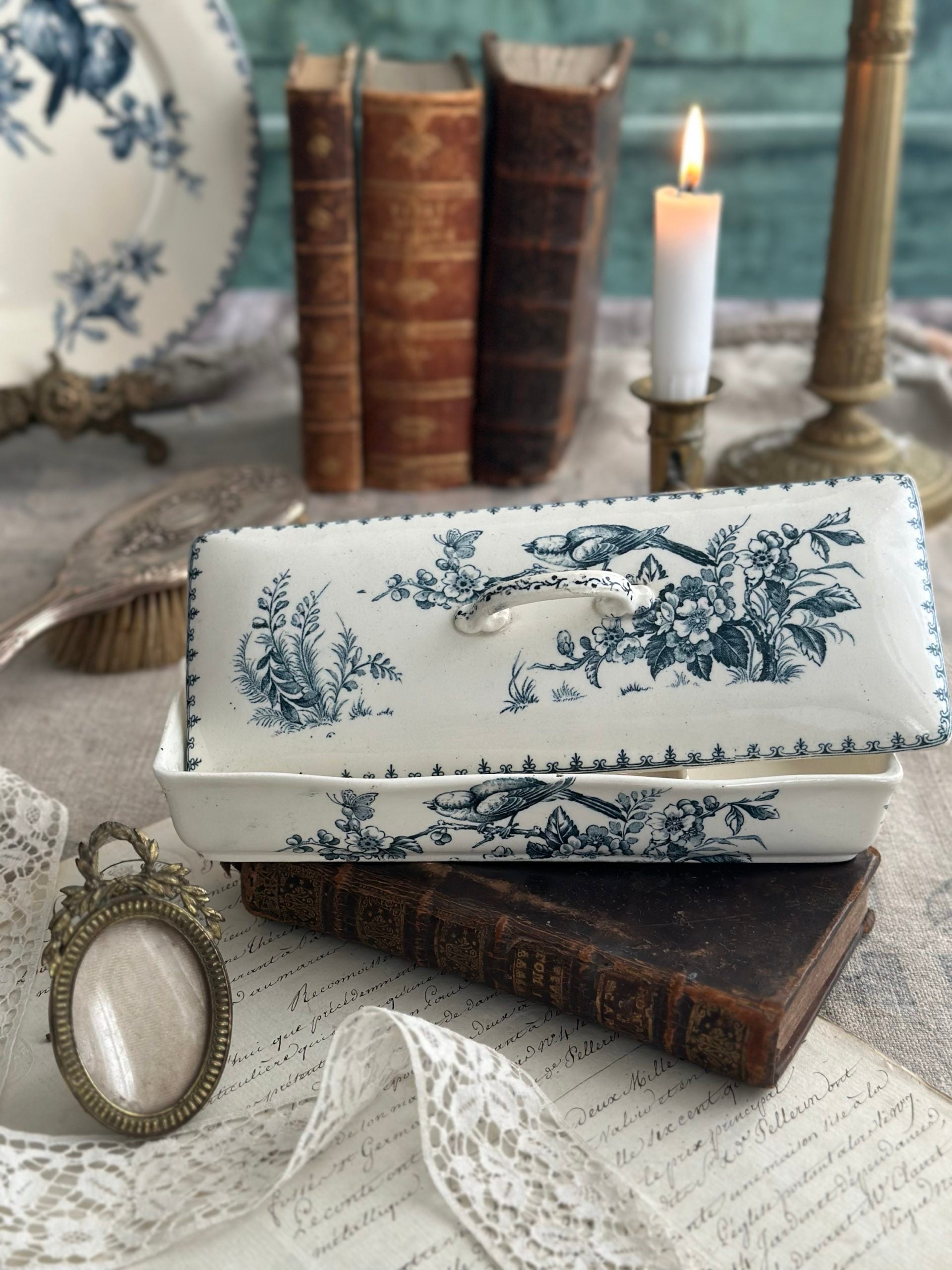 Lunéville toothbrush holder, Mésange model
