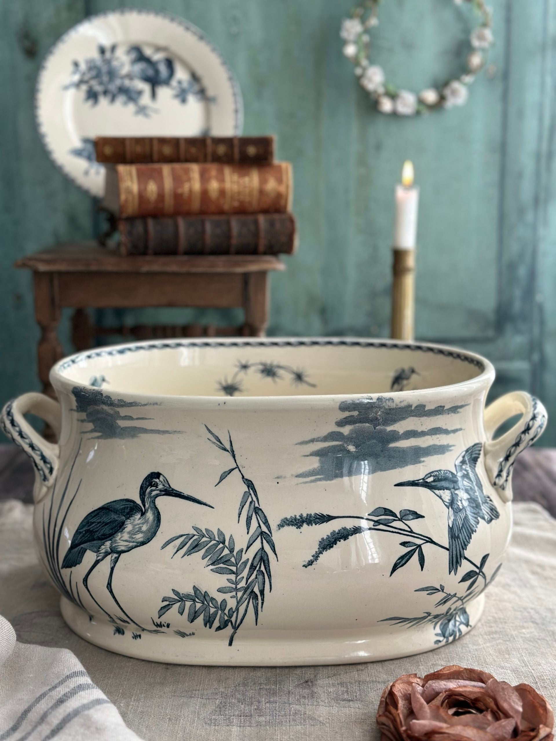 EXCEPTIONAL PIECE, very large Lunéville "Birds of the Marsh" cooling pond - 19th century