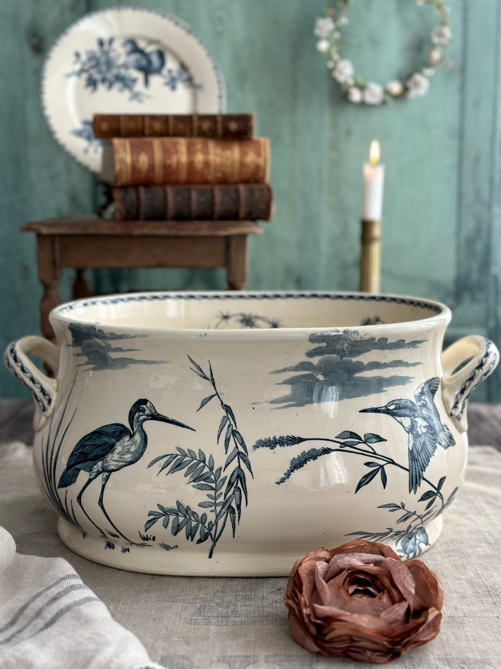 EXCEPTIONAL PIECE, very large Lunéville "Birds of the Marsh" cooling pond - 19th century