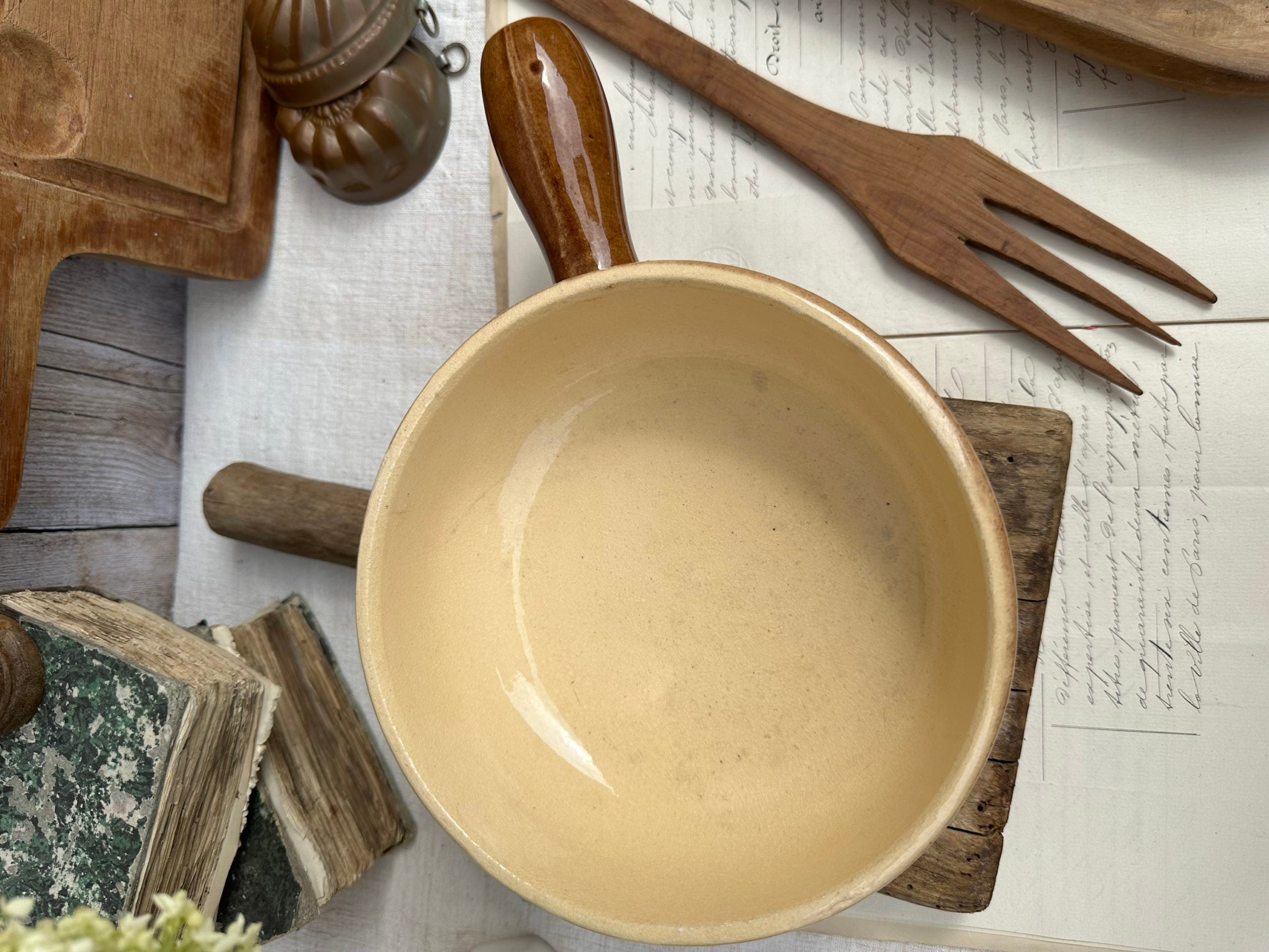 La Bourguignonne glazed earthenware frying pan