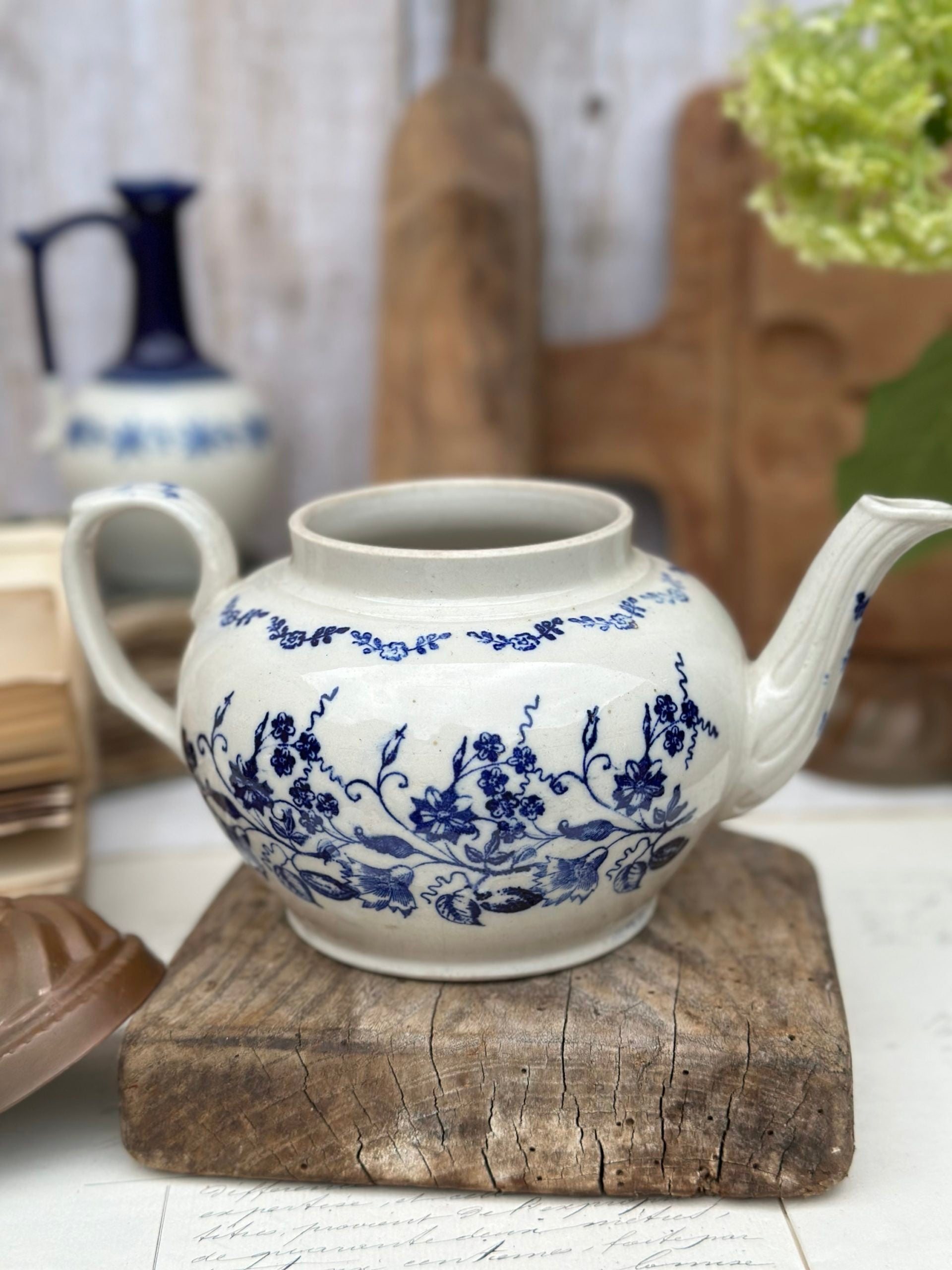 St. Uze Teapot