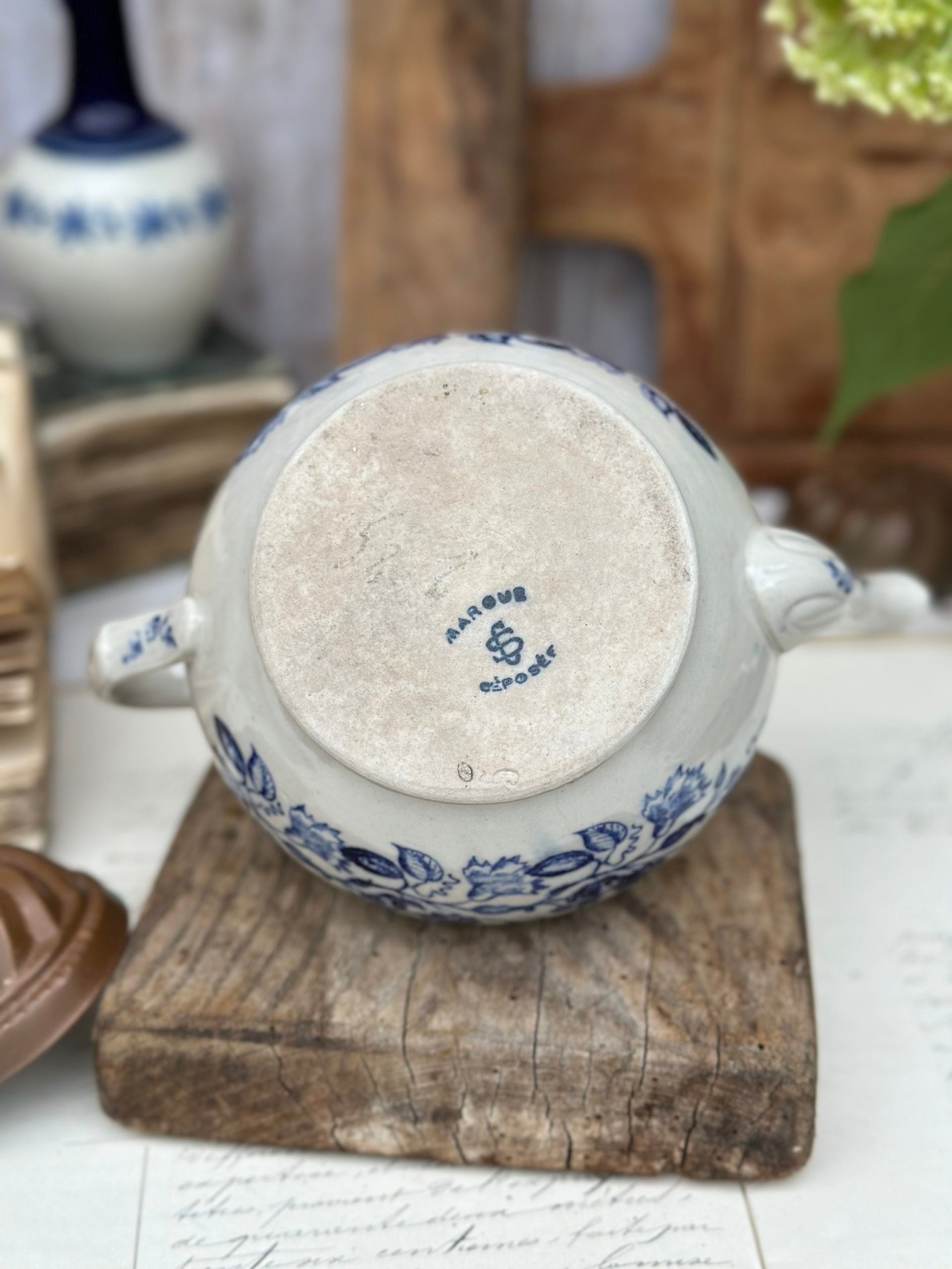 St. Uze Teapot