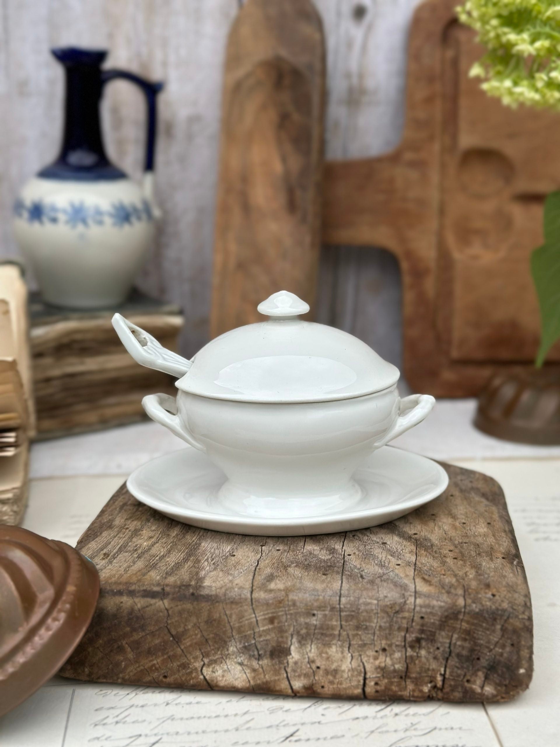 Small porcelain mustard pot