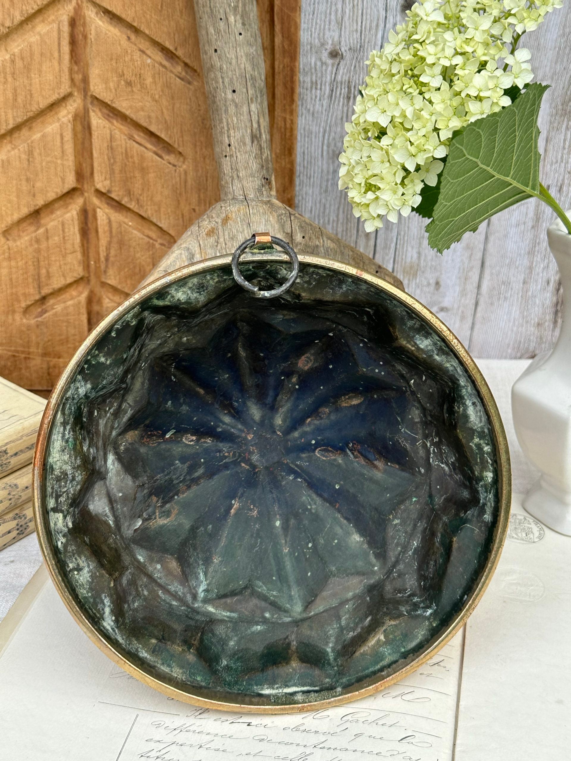 Large antique cake mold