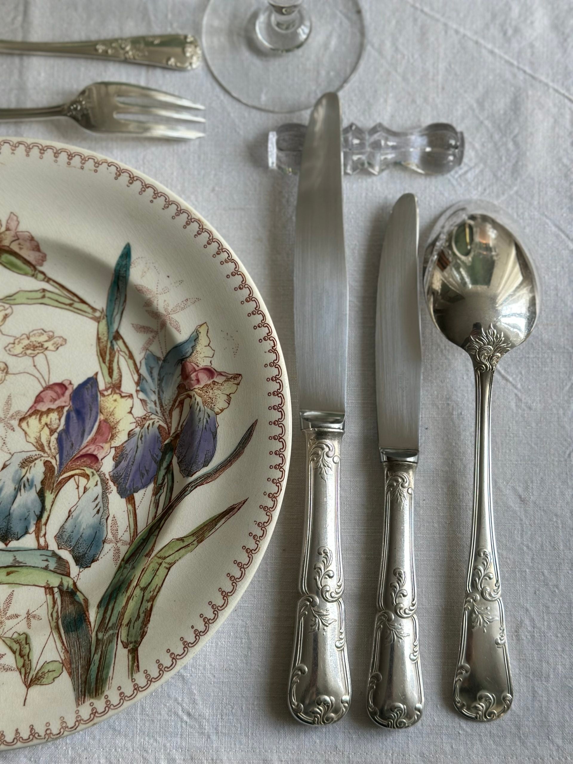 Large silver-plated flatware set by François Frionnet silversmiths - 88 pieces