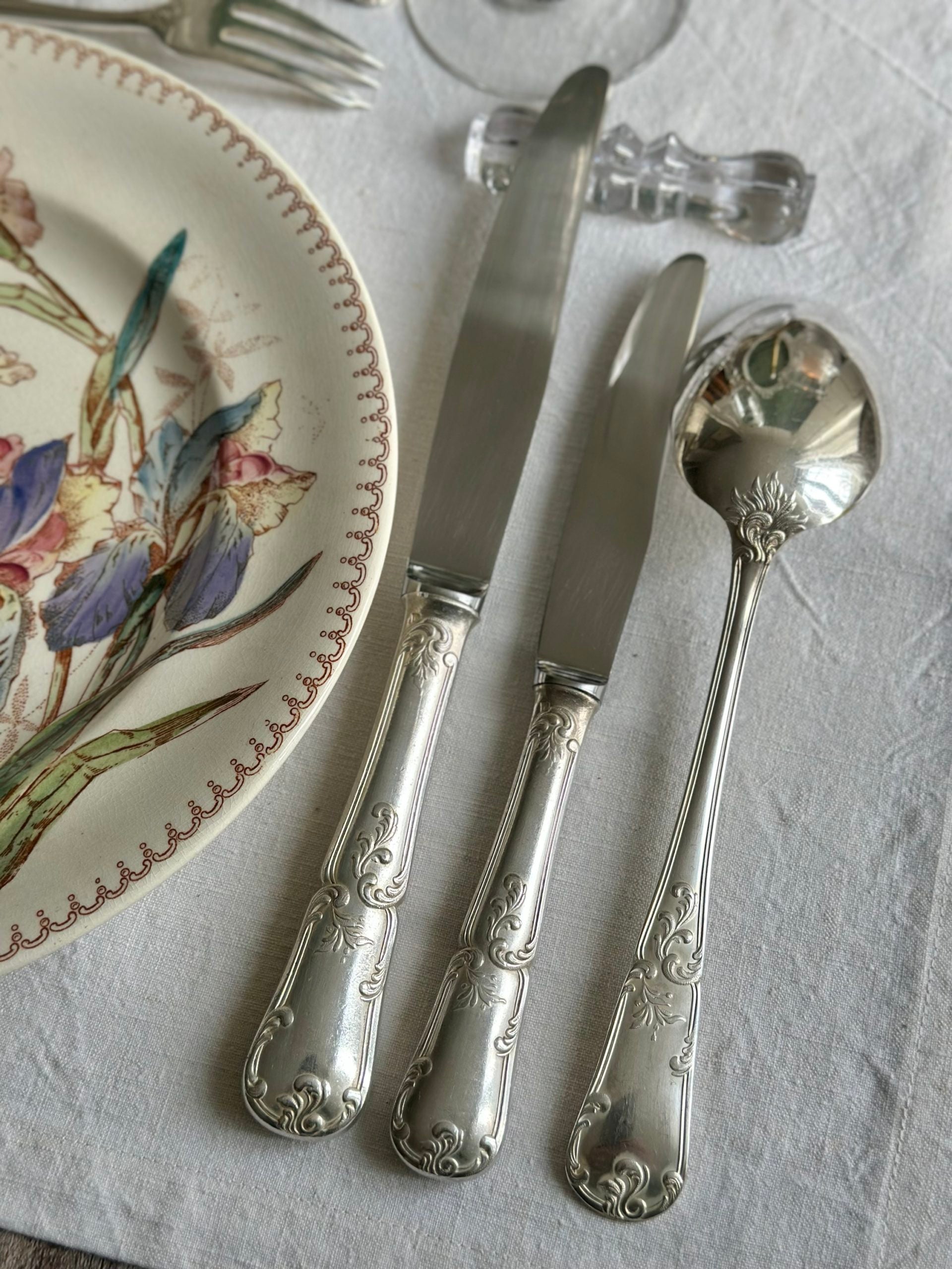 Large silver-plated flatware set by François Frionnet silversmiths - 88 pieces