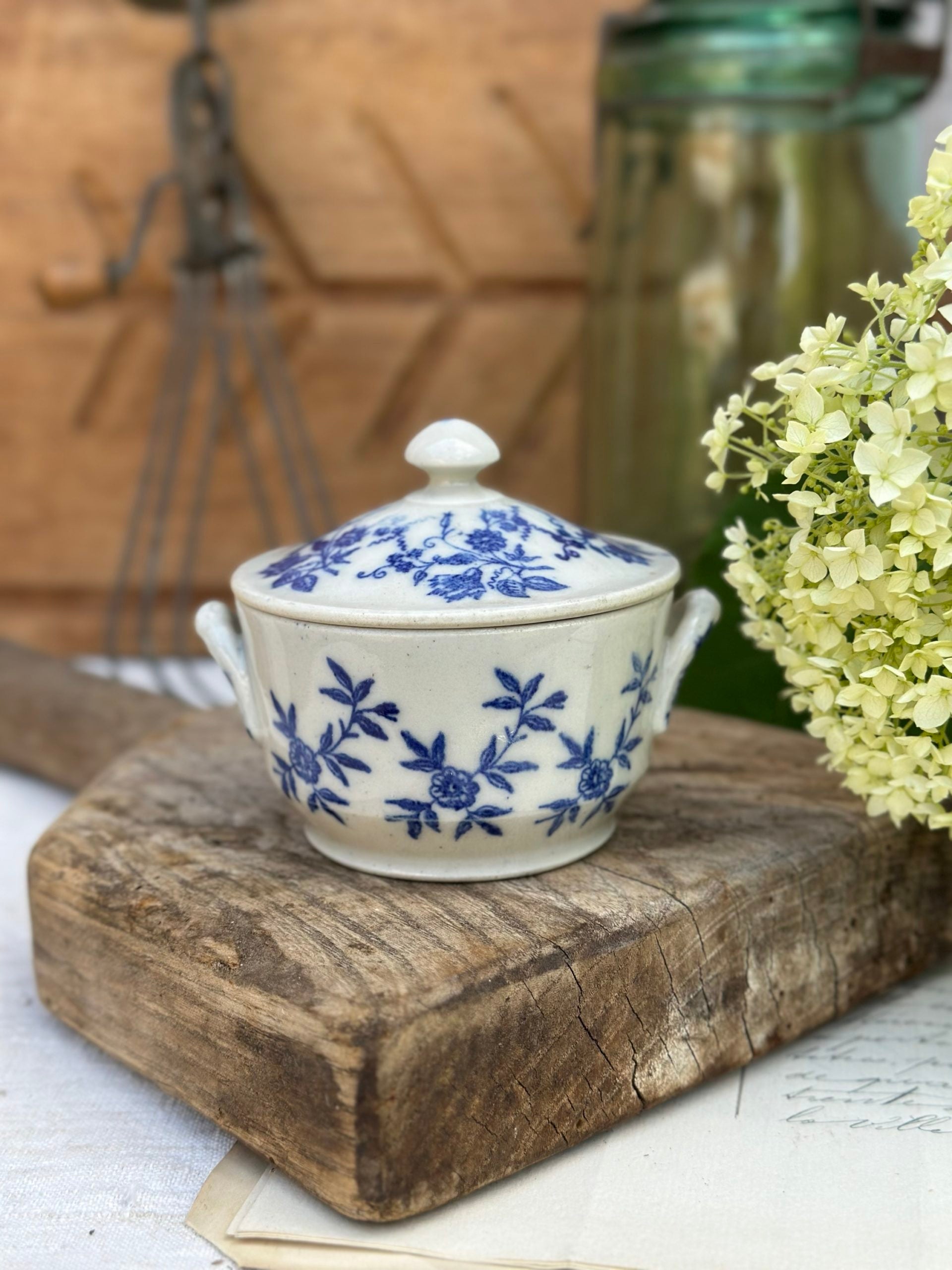 Mini soup tureen/small pot St Uze