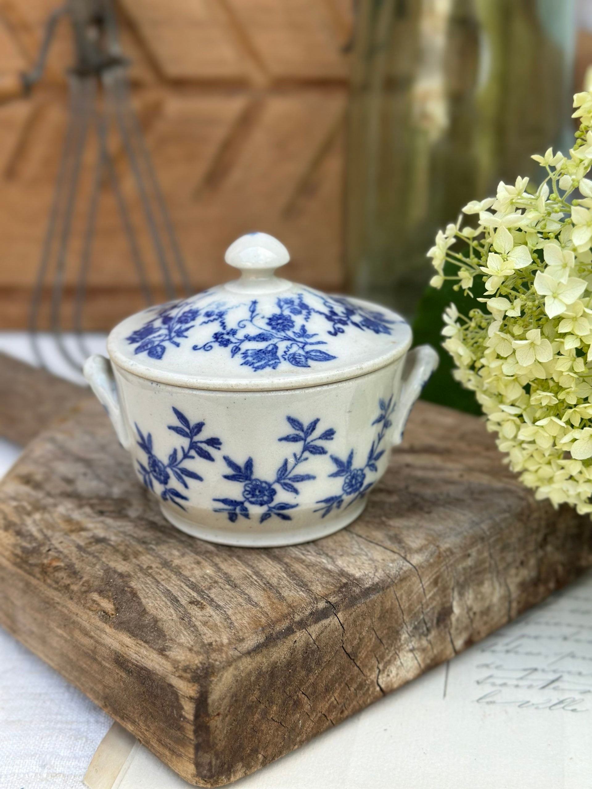 Mini soup tureen/small pot St Uze