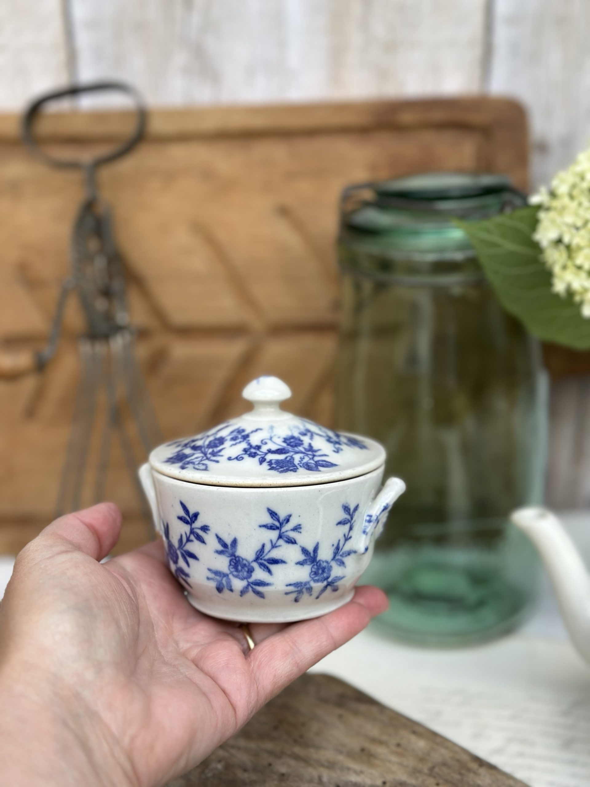 Mini soup tureen/small pot St Uze