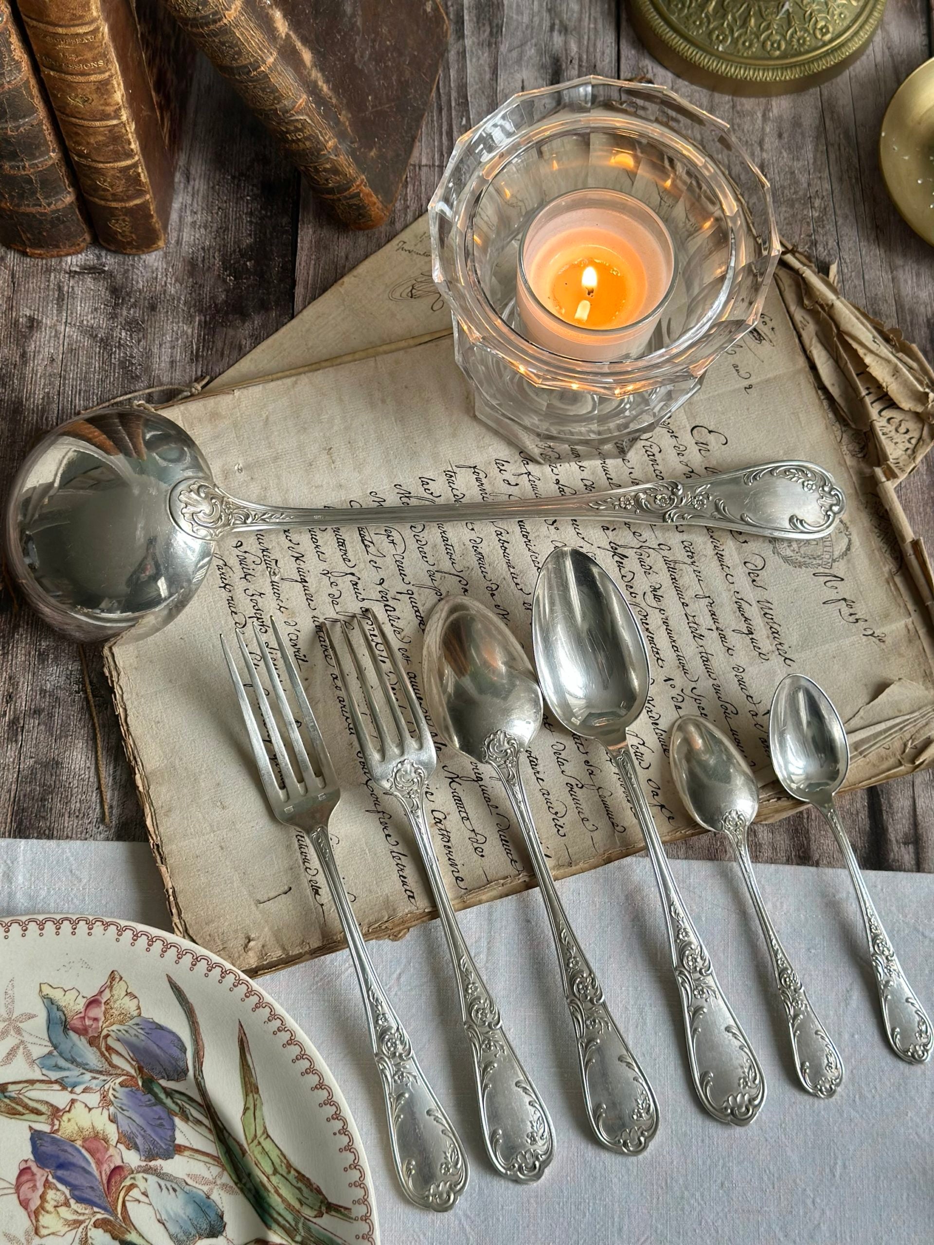 Sublime ménagère 37 pièces XIXème en métal argenté