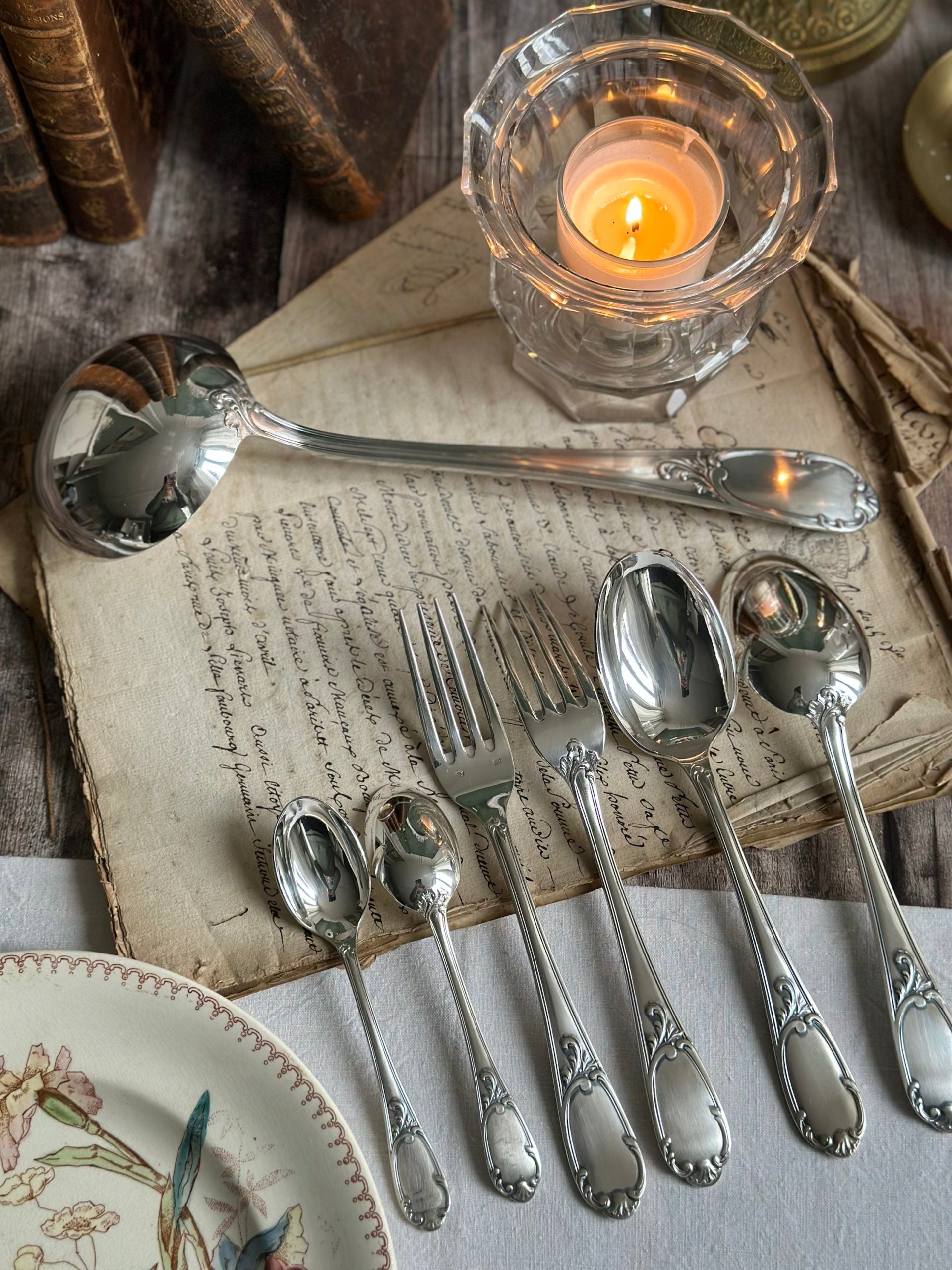 Ménagère 37 pièces en métal argenté l’orfèvrerie François Frionnet