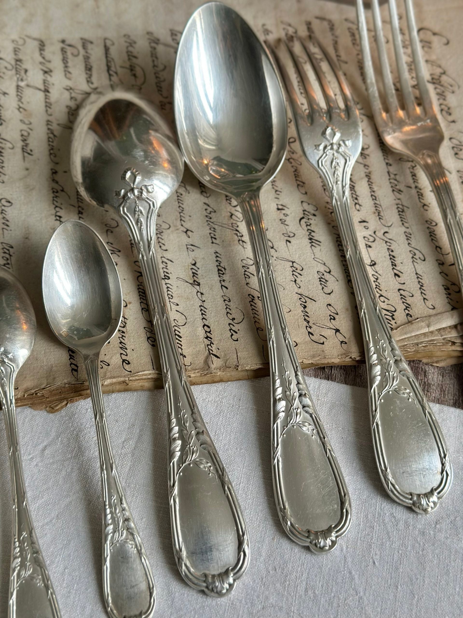 Ménagère 36 pièces l'orfèvrerie ERCUIS