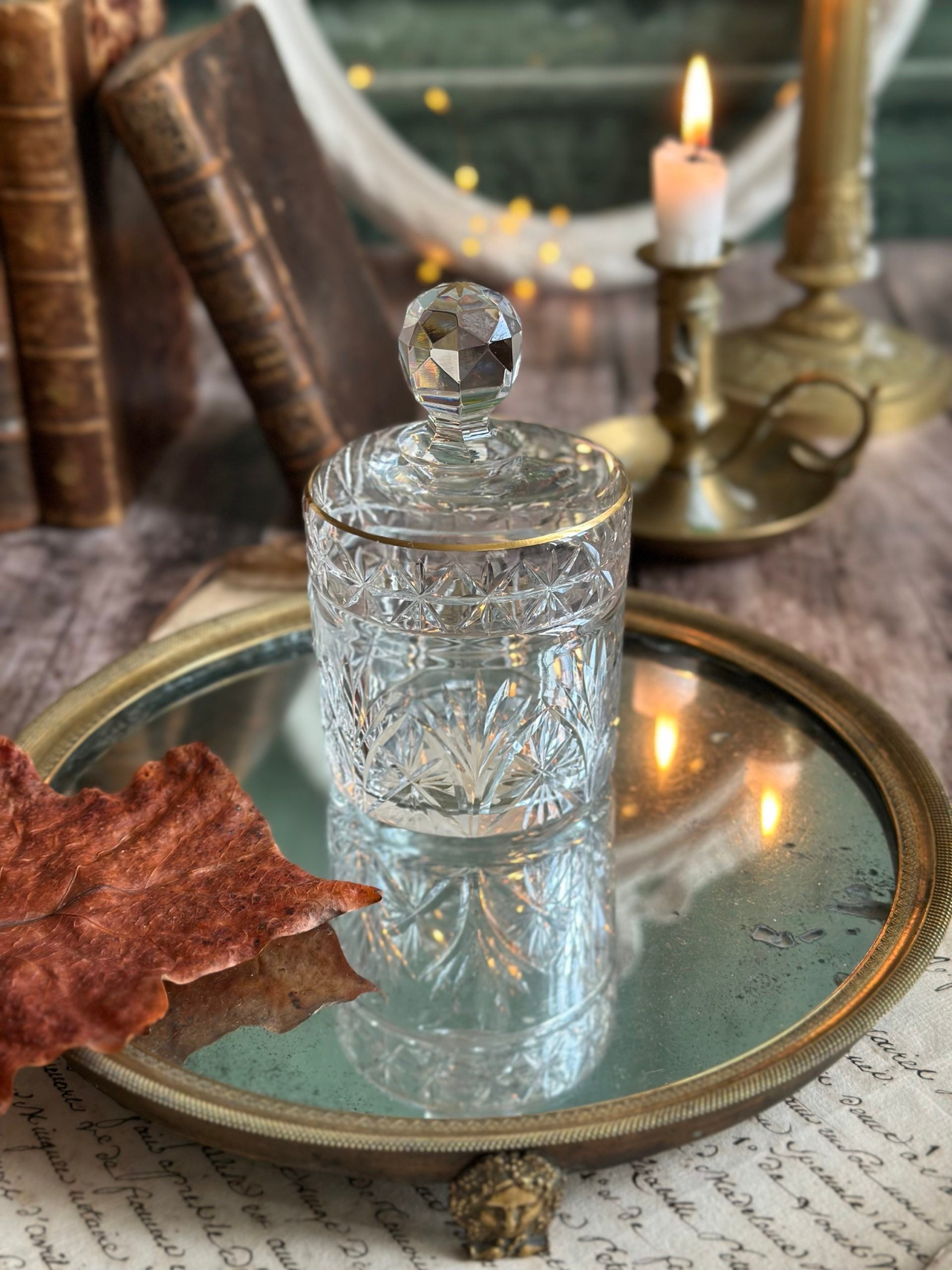 St. Louis crystal powder box for Galeries Lafayette - dating from before 1936 - original label