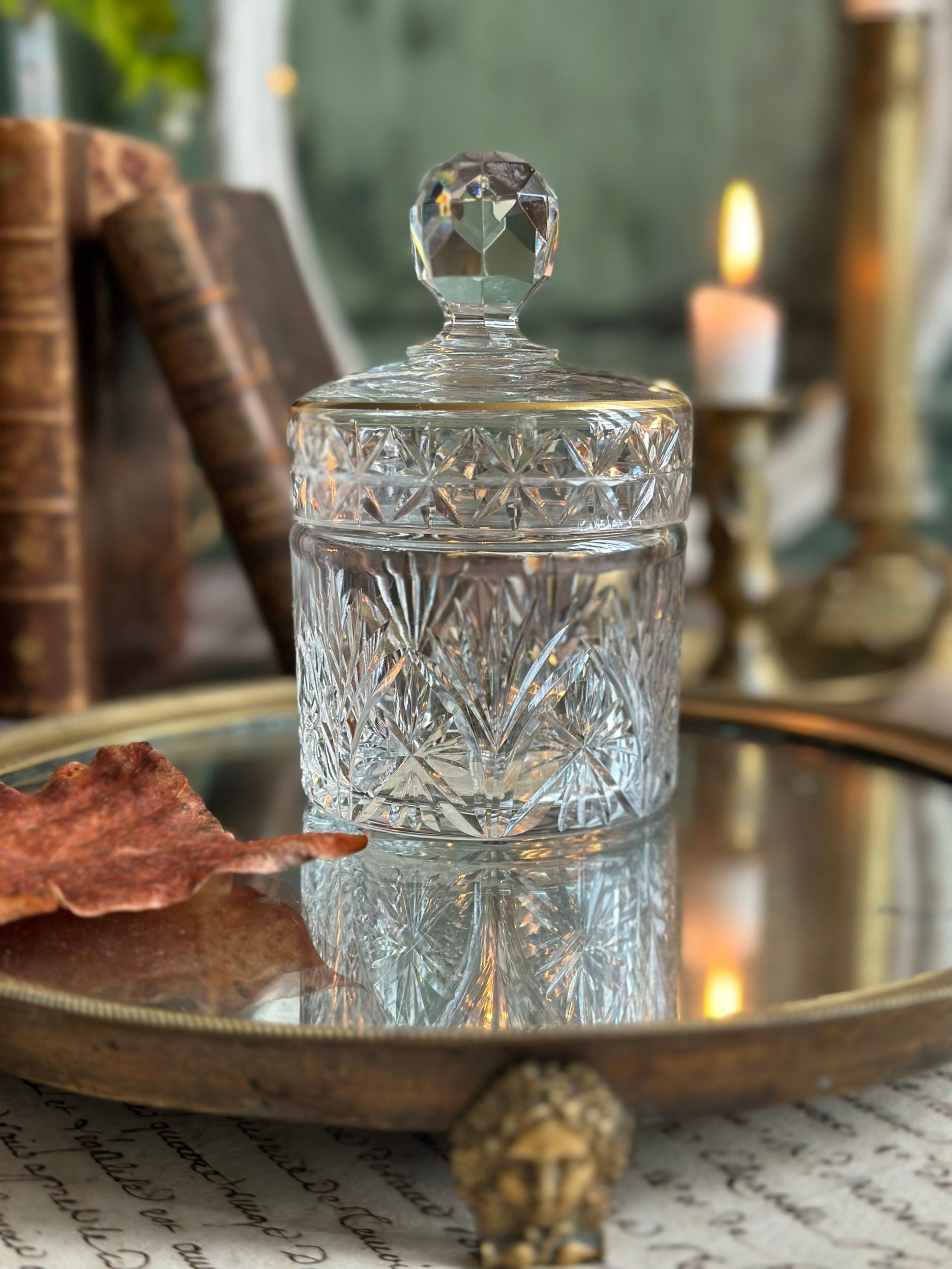 St. Louis crystal powder box for Galeries Lafayette - dating from before 1936 - original label