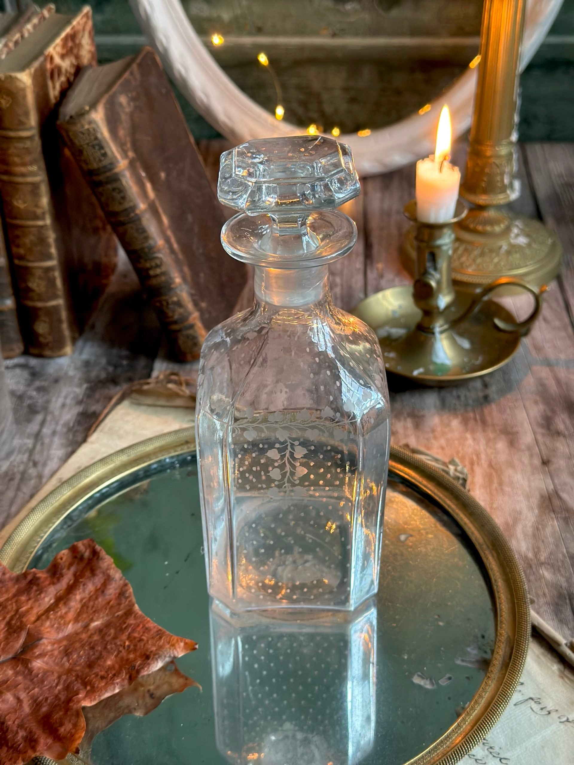 Carafe à liqueur en verre soufflé, joliment gravée, XIXème