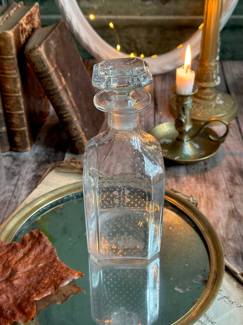 Hand-blown glass liqueur decanter, beautifully engraved, 19th century