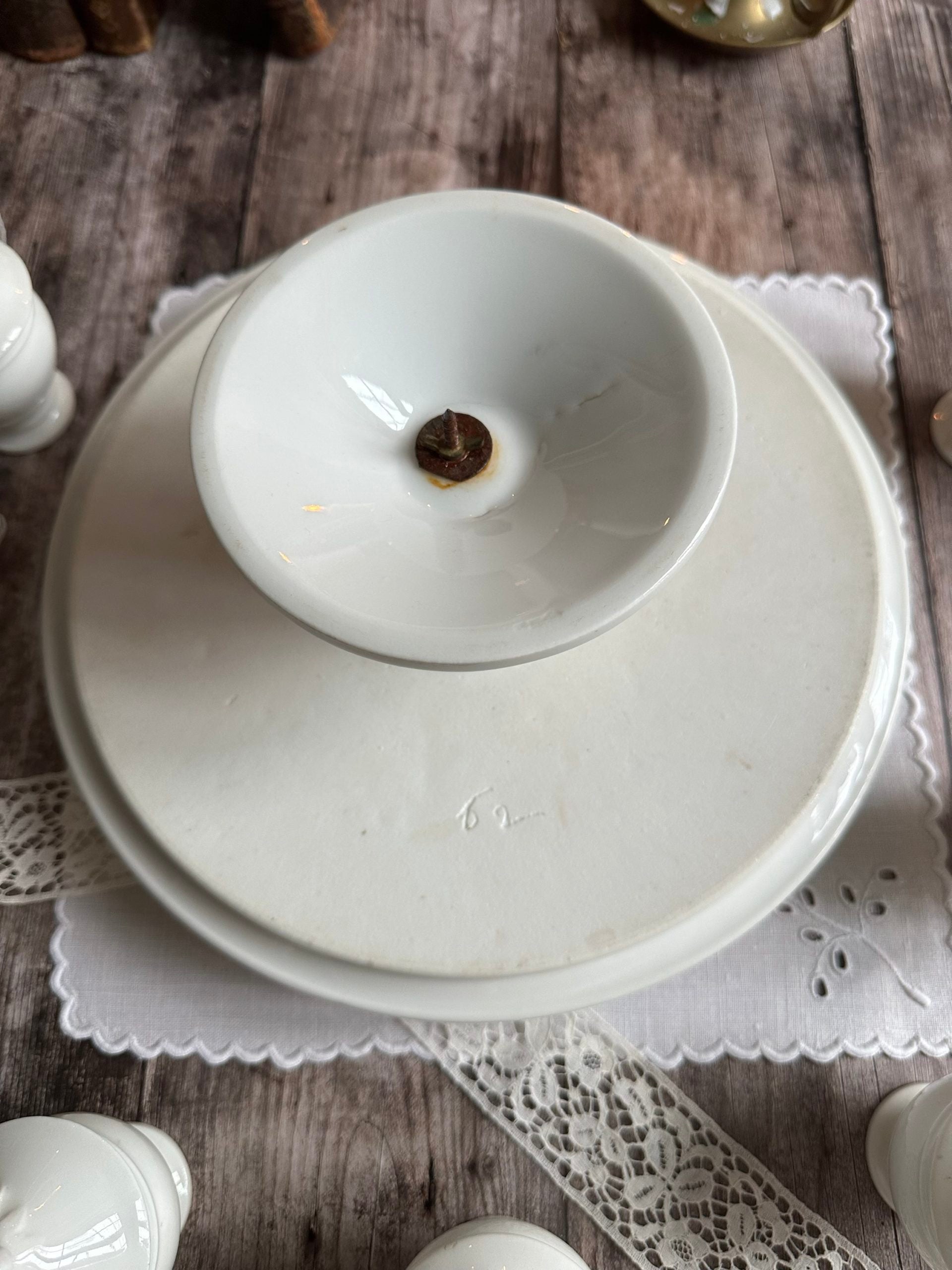Sublime service à crème ancien avec 7 pots à crème et le grand plateau, en porcelaine XIXème
