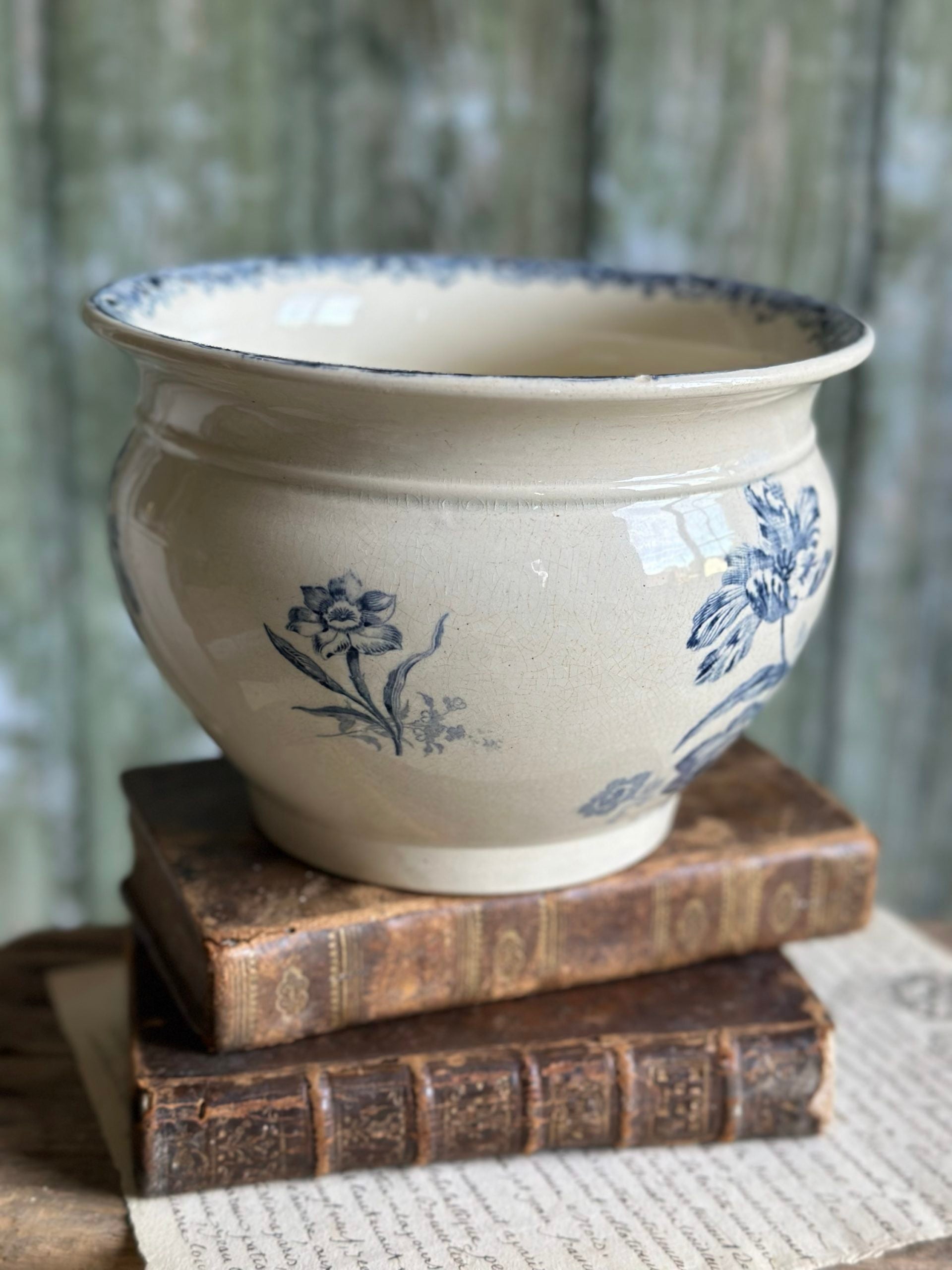 Sarreguemines pot, Fontange model