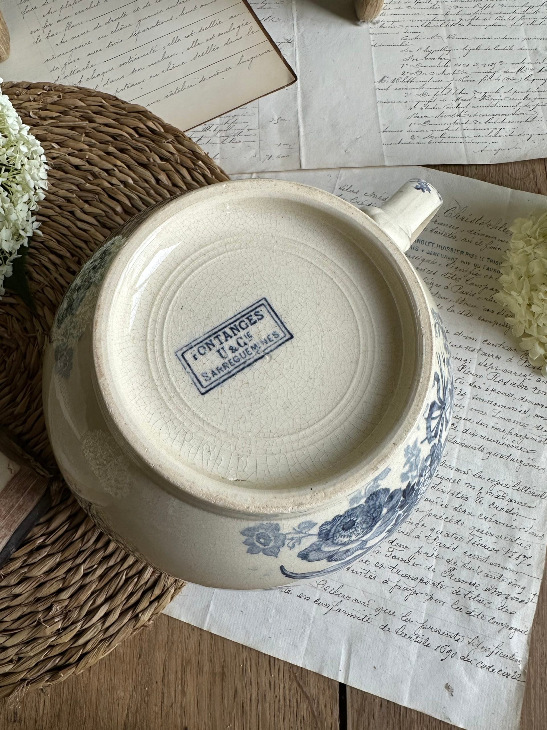 Sarreguemines pot, Fontange model