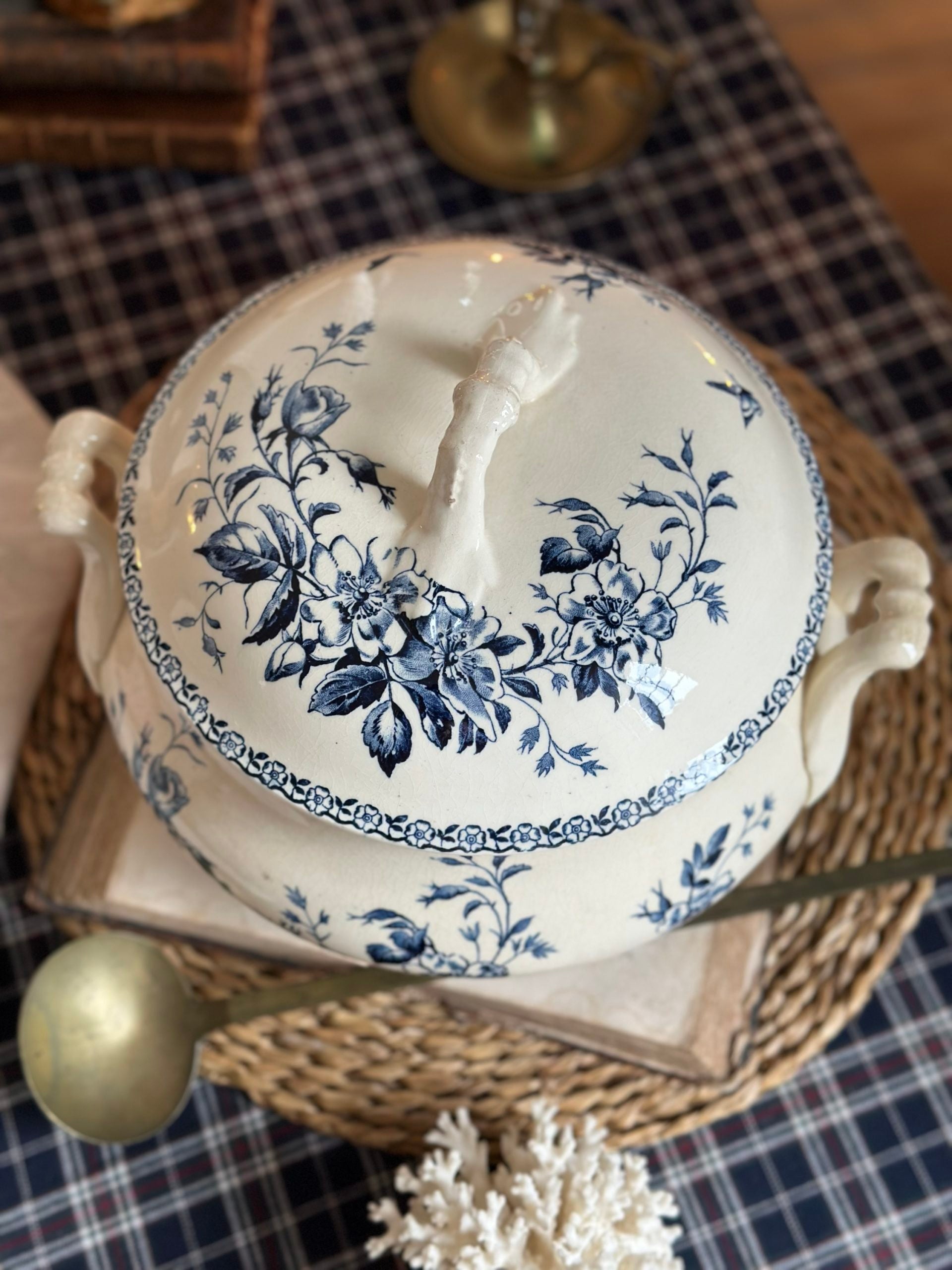 Soupière Gien modèle Mai