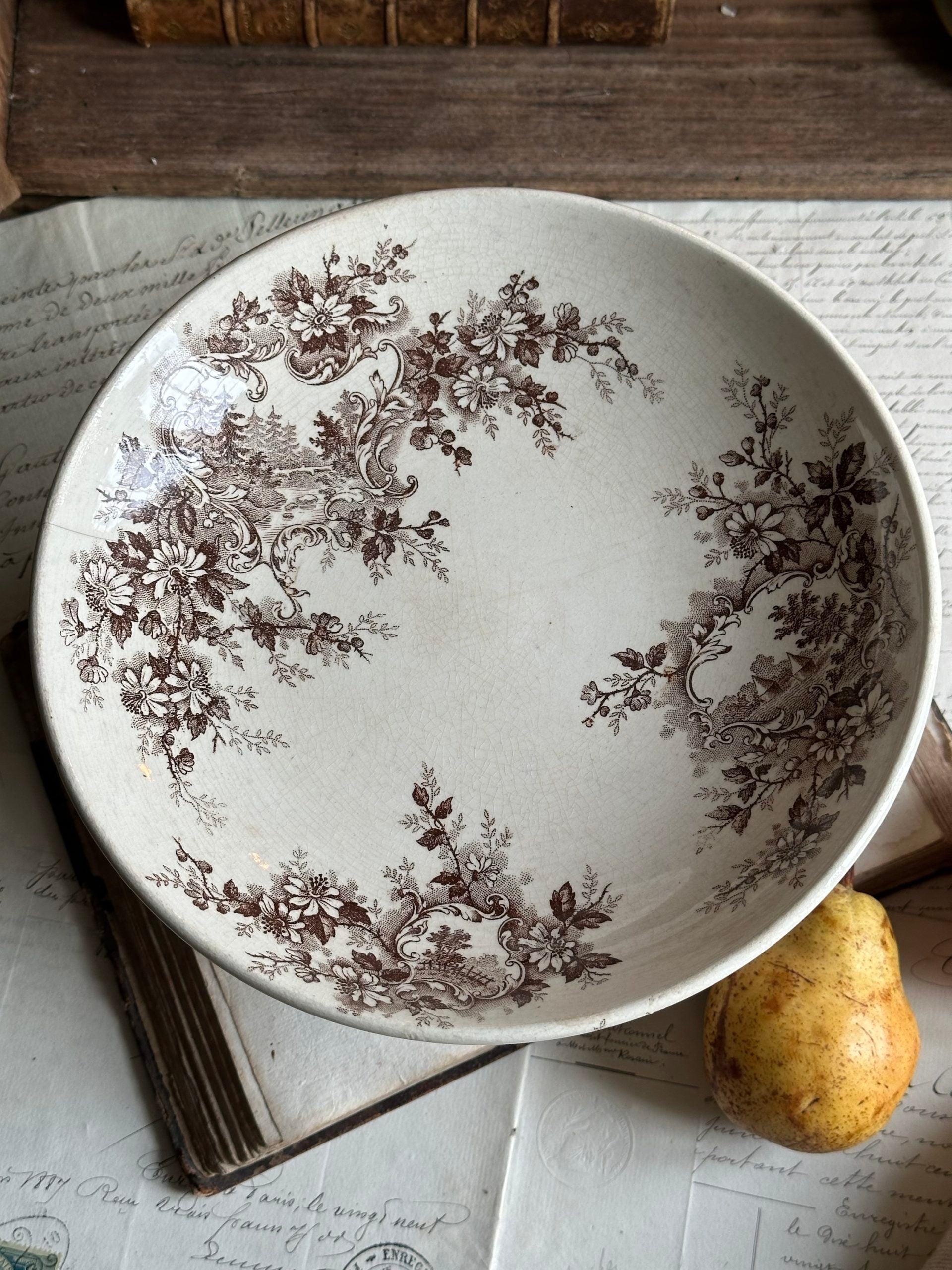 Choisy le Roi Pompadour model compote dish
