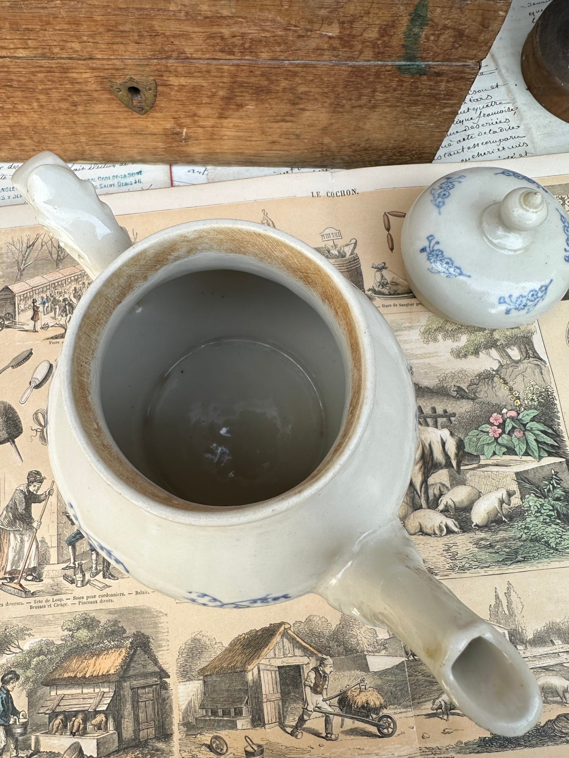 Large St Uze teapot