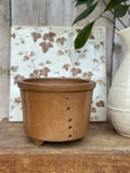 II. Cheesecake pot on a stand
