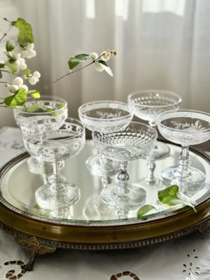 Verre, carafe, cloche, repose-couteaux