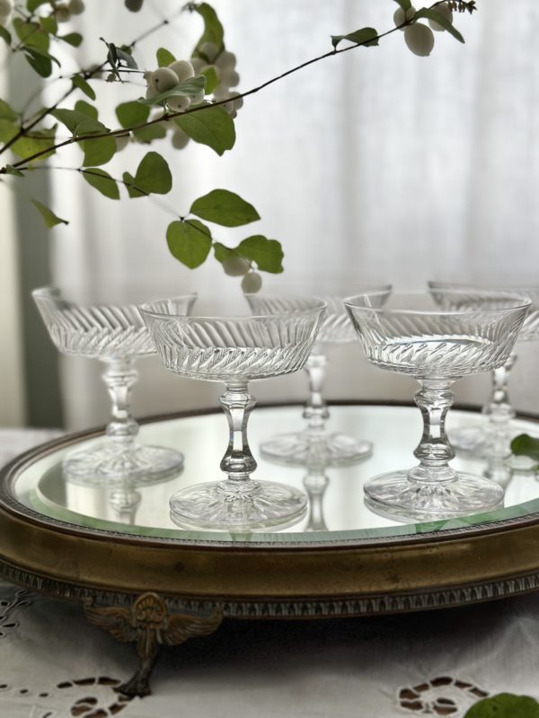 Suite de 5 coupes à champagne anciennes soufflées bouche – Image 2