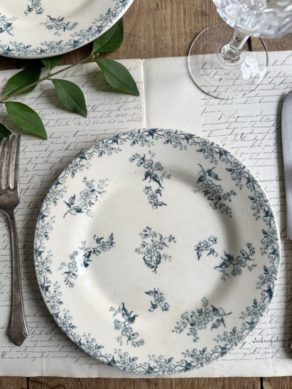 Suite de 3 assiettes à dessert Gien modèle Avril – Image 2
