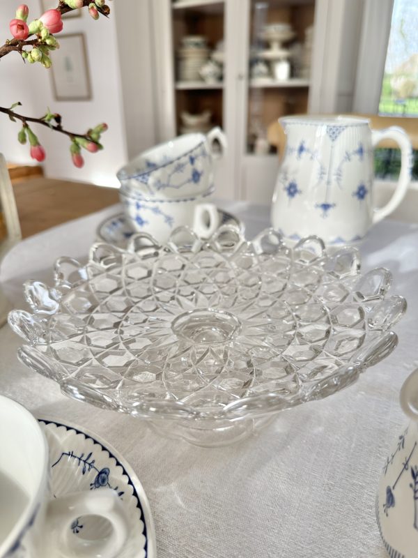 Petit compotier/plat piédouche en verre – Image 3