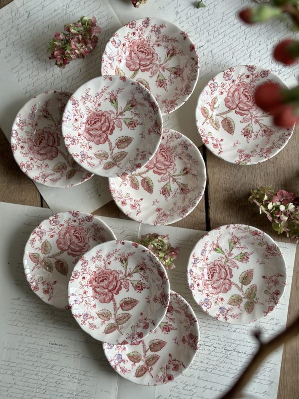 Suite de 9 coupelles Johnson Brothers modèle Rose Chintz – Image 2