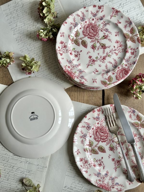 Suite de 6 assiettes à salade / entrée/ fromage ou dessert   (22cm) Johnson Bros modèle Rose Chintz – Image 2