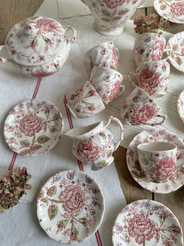 Service à café Johnson Brothers modèle Rose Chintz. – Image 3