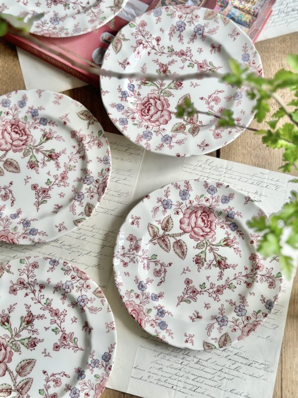 Suite de 5 assiettes à dessert (19,7cm) Johnson Brothers Rose Chintz – Image 2