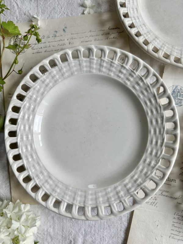 II. Série de 4 assiettes ajourées Creil & Montereau Lebeuf Milliet Cie 1834 - 1849 – Image 3