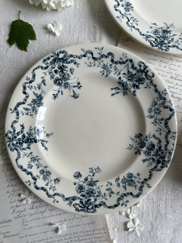 Deux assiettes plates Longwy modèle Manon – Image 2