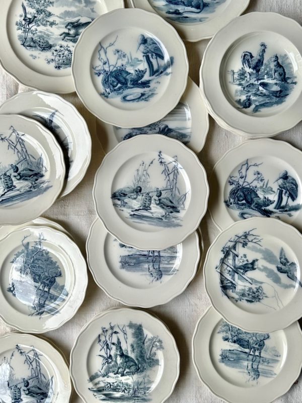 Exceptionnel ensemble de 35 pièces de la manufacture BWM&co modèle Fables - Septembre 1868