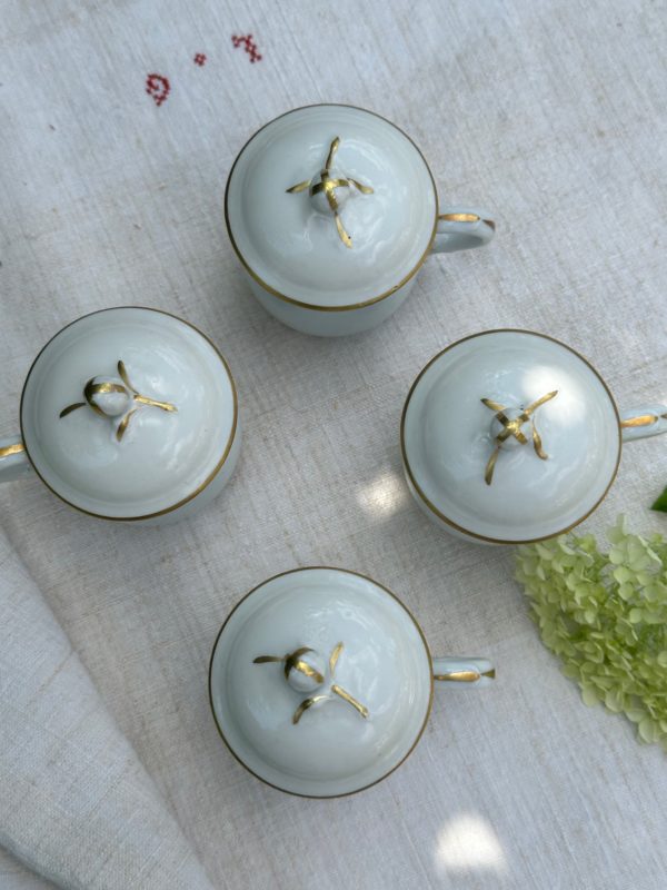 Suite de 4 pots à crème en porcelaine – Image 2