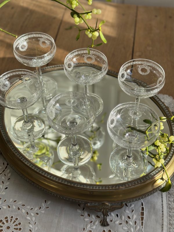 Suite de 6 coupes de champagne anciennes, cristal Saint Louis, modèle Madrid – Image 4