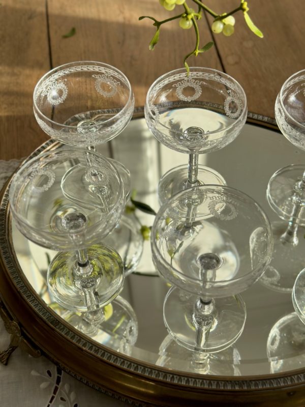 Suite de 6 coupes de champagne anciennes, cristal Saint Louis, modèle Madrid – Image 2