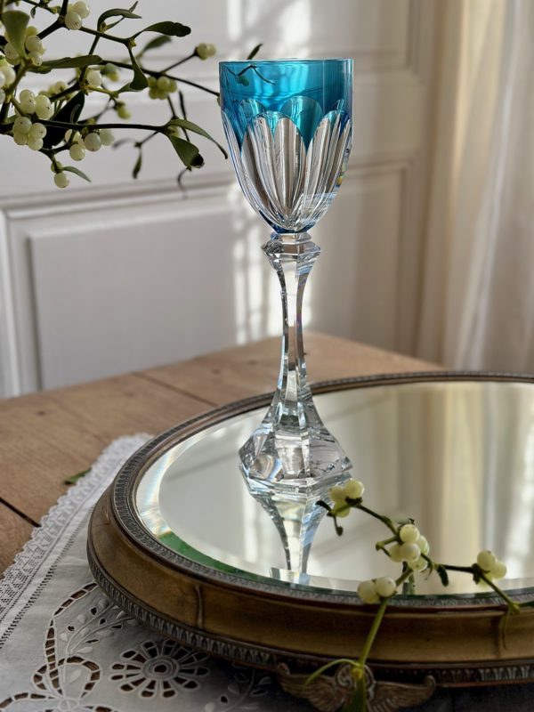 Verre à vin Roemer Cristal Saint Louis modèle Chambord bleu ciel