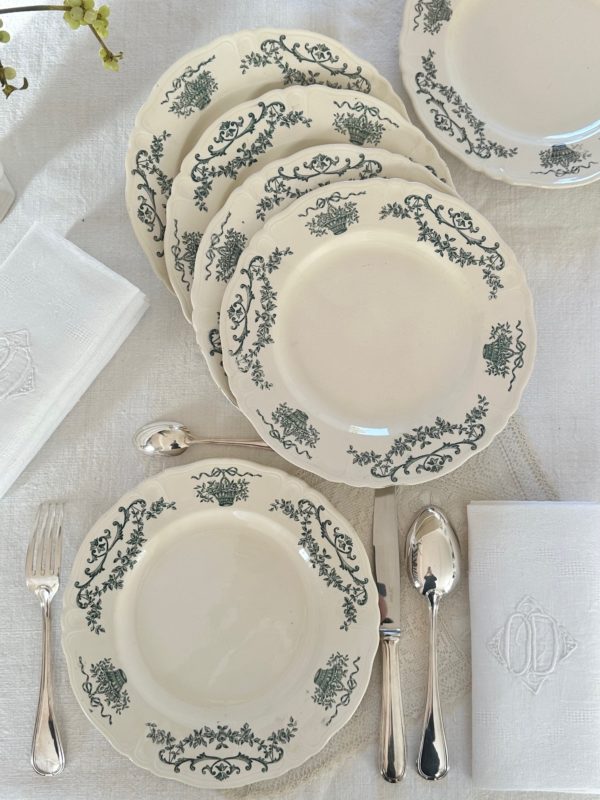 Suite de 6 assiettes plates Longchamp modèle Choiseul, couleur verte – Image 4