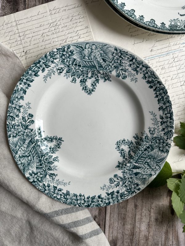 III. Suite de 6 assiettes plates dépareillées – Image 5