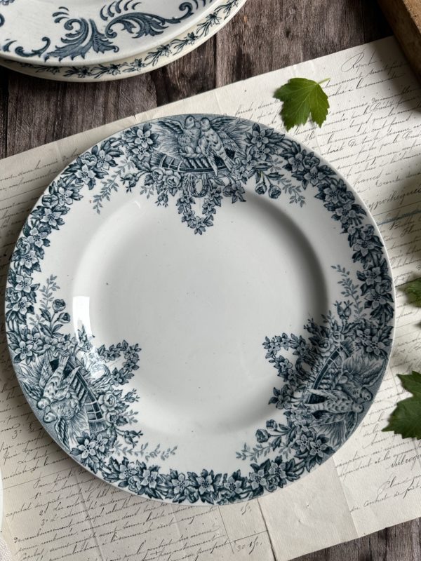 II. Suite de 6 assiettes plates dépareillées – Image 6